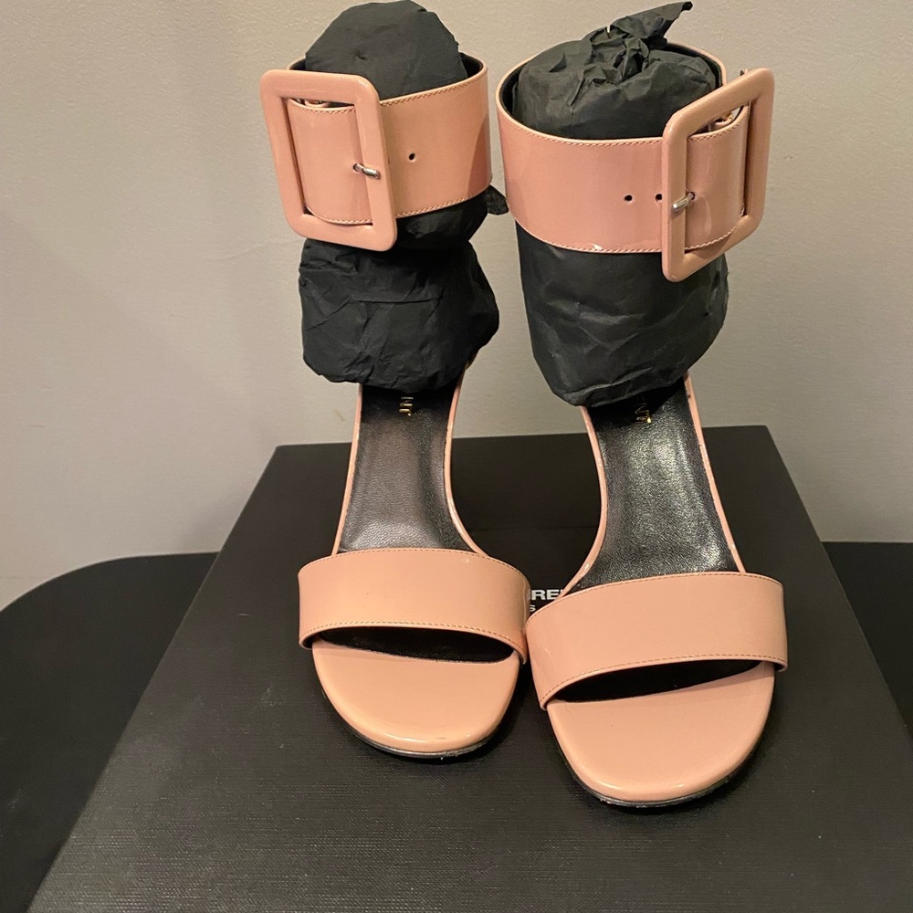 Saint Laurent Vitello Vernice Soft Pink Buckle Sandal show, in box size 37 - Picture 3 of 5